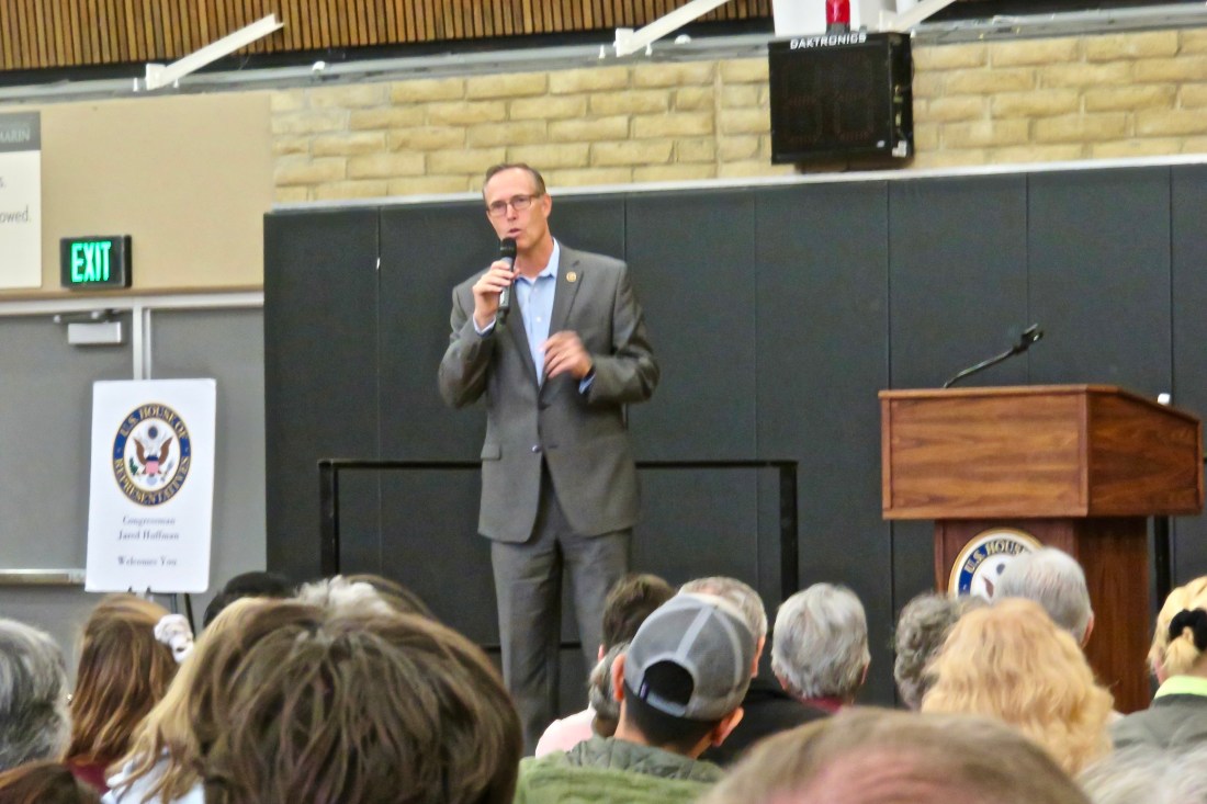 2017.10.31 Photo - Town_Hall_with_Congressman_Huffman_in_Marin_(33475347186)